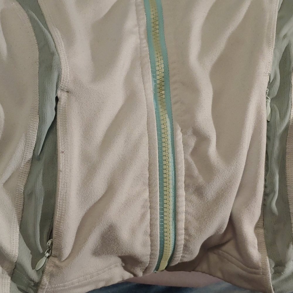 A & F active jacket - Picture 4 of 6